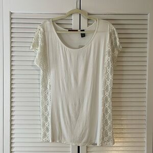 BKE brand. White top with lace. Size large.